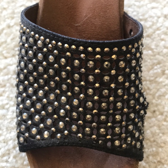 White Mountain rhinestone sandals - Picture 3 of 8